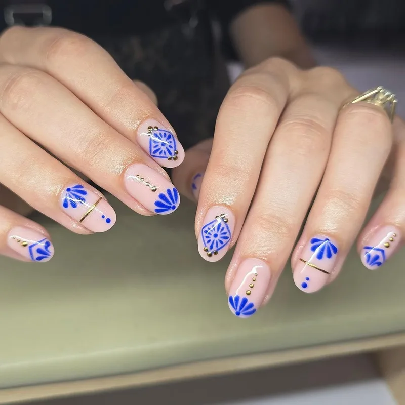 Glossy by Chau at work